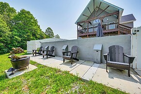 Pool, Lake Views, Dock & More: Mt Vernon Getaway