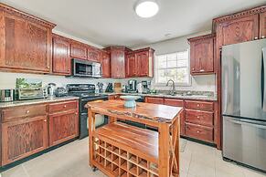 Pool, Lake Views, Dock & More: Mt Vernon Getaway