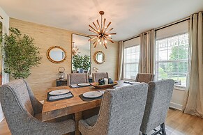 Pool, Lake Views, Dock & More: Mt Vernon Getaway