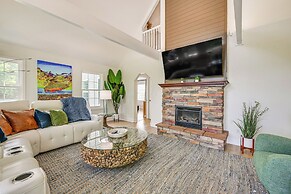Pool, Lake Views, Dock & More: Mt Vernon Getaway