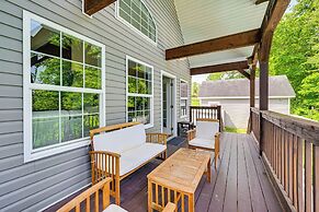 Pool, Lake Views, Dock & More: Mt Vernon Getaway