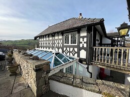 Pentre Cerrig Country House