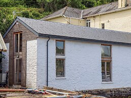 Dolphin Cottage