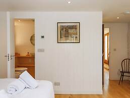 Dolphin Cottage