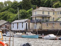 Dolphin Cottage