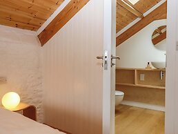 Dolphin Cottage