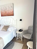 Stella's beachfront aparthotel