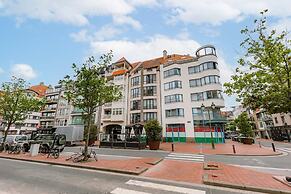 Huswell - Bright Stylish Apartment With Balcony