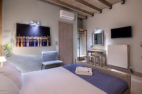 Alexandros Villa