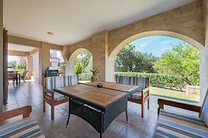 Iris Villa