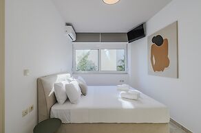 Foothills Tangerine Villa