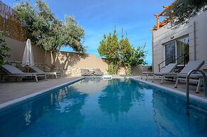 Foothills Tangerine Villa
