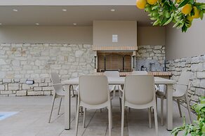 Foothills Tangerine Villa