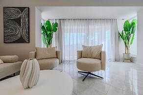 Foothills Turquoise Villa