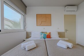 Foothills Turquoise Villa