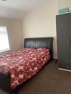 Cleeve Road House