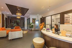 Emerald 307 - Studio With Balcony and Shared Pool