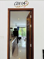 Hillside Haven-Luxury Room