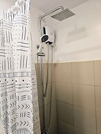 Modern Cozy Studio with Netflix