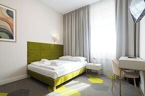 Moon ApartHotel