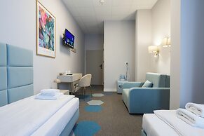 Moon ApartHotel