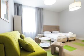 Moon ApartHotel