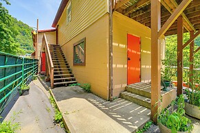 1 Mi to Hatfield-mccoy Trails: Apt in Matewan