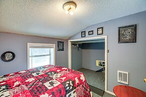 1 Mi to Hatfield-mccoy Trails: Apt in Matewan