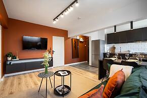 Colorful Bright 2BR on Iconic Calea Victoriei