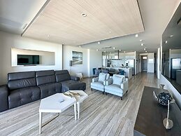 2BR Iconic Oceanfront Escape