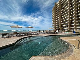 2BR Iconic Oceanfront Escape