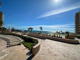 2BR Iconic Oceanfront Escape