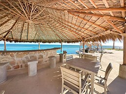 2BR Iconic Oceanfront Escape