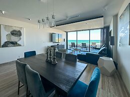 2BR Iconic Oceanfront Escape