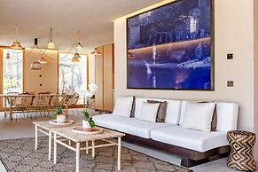 Melides Premium Villa With Pool by Homing