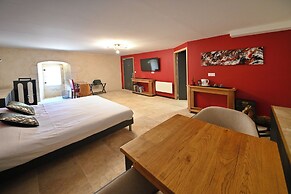 Le logis de l'abbaye de Saint Savin