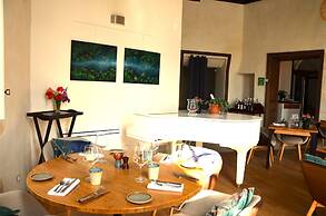 Le logis de l'abbaye de Saint Savin