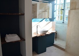 Le logis de l'abbaye de Saint Savin