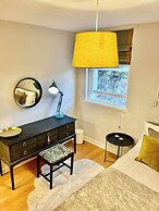 Charming Edinburgh Apartment Beside Edinburgh Castle