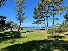2 Person Holiday Park Home in Testby