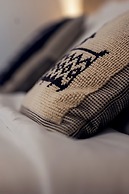 Valesmeralda Boutique Rooms