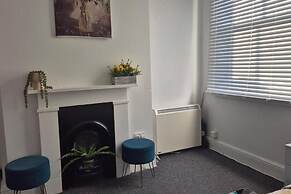 1 Bed-sleeps 2-city Centre-no Free Parking