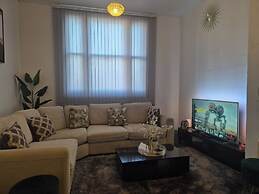 1 Bed-sleeps 2-city Centre-no Free Parking