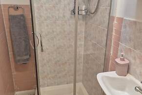 1 Bed-sleeps 2-city Centre-no Free Parking