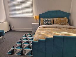 1 Bed-sleeps 2-city Centre-no Free Parking