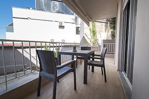 Sabbia Seafront Apartment 4 by Rentalspro