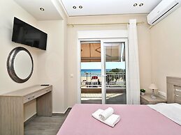 Sabbia Seafront Apartment 3 by Rentalspro