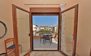 Marina Maisonette by Rentalspro