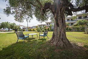 Topos Maisonette Left by Rentalspro