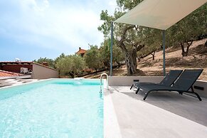 Themida Luxurious Accommodation - Nea Skioni